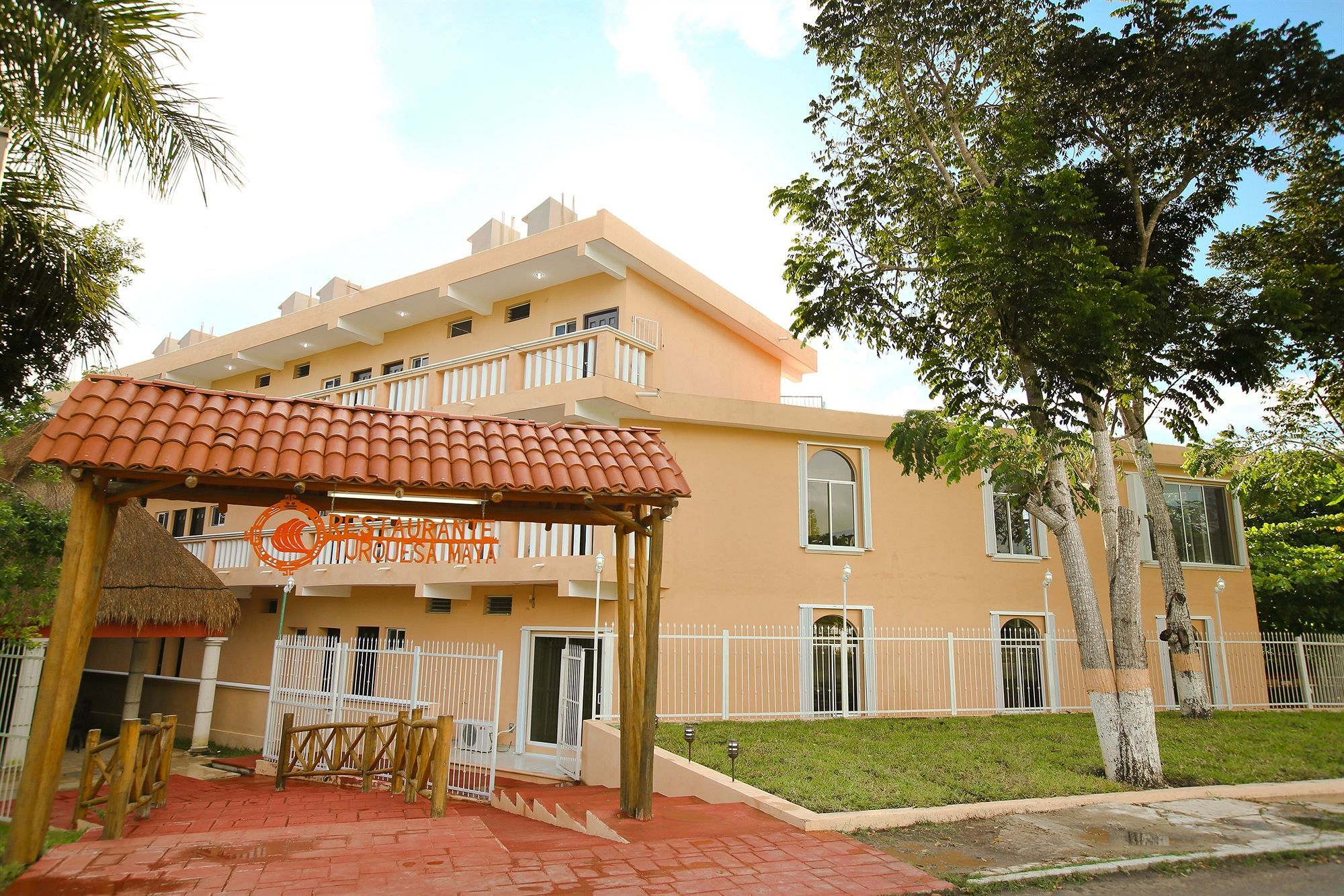 Hotel Turquesa Maya Felipe Carrillo Puerto ภายนอก รูปภาพ